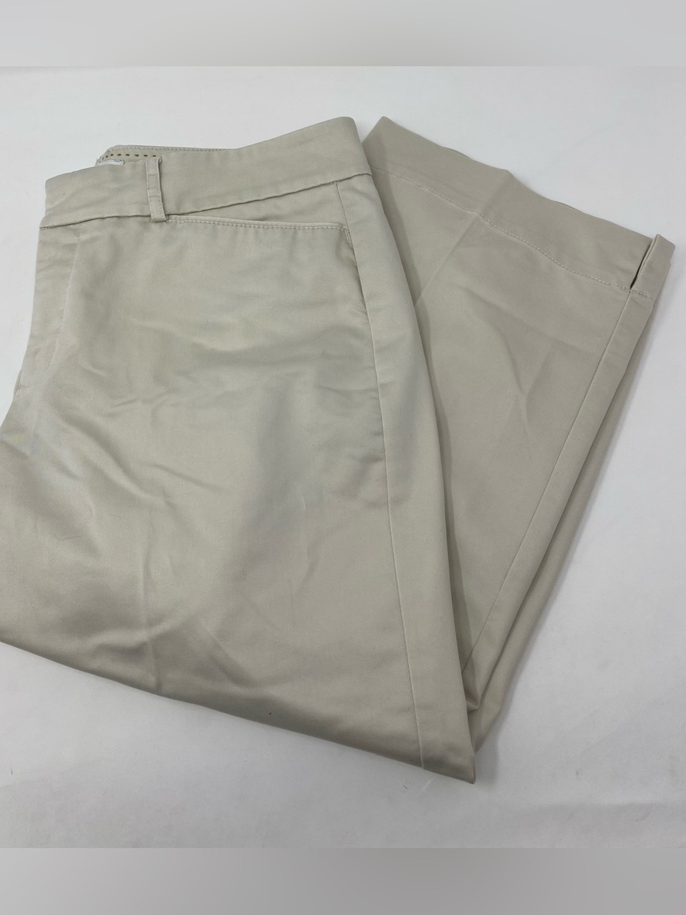Women’s Dockers Mid-Rise Curvy Fit Chinos- Size 10